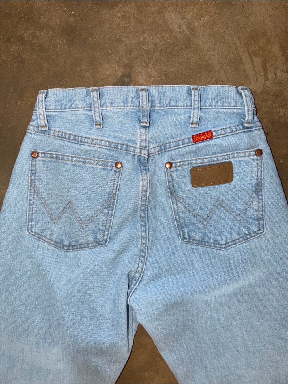 Wrangler Light Wash High Rise Crop Jeans Raw Hem Size 5 - Picture 4 of 10